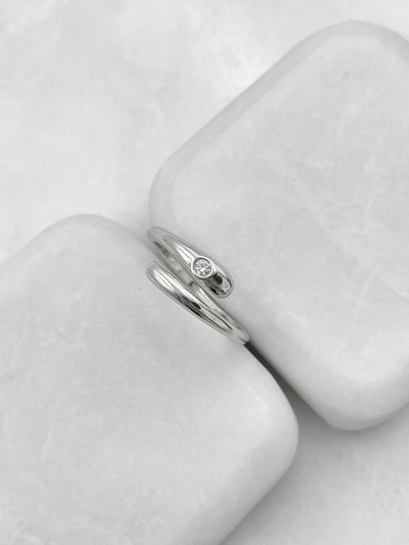 Altın Kaplama Kristal Taşlı Minimal Birleşim Yüzük Gümüş