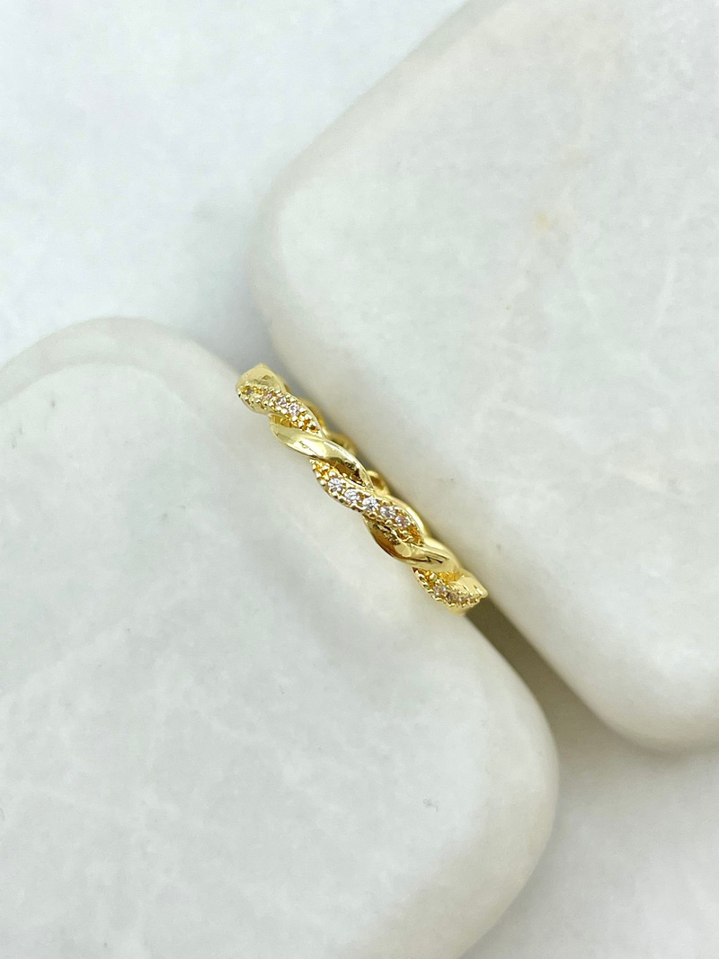 Gömme Taşlı İnce Burgu Yüzük Gold