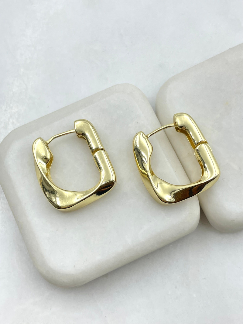 Asimetrik Bombe Kare Küpe Gold