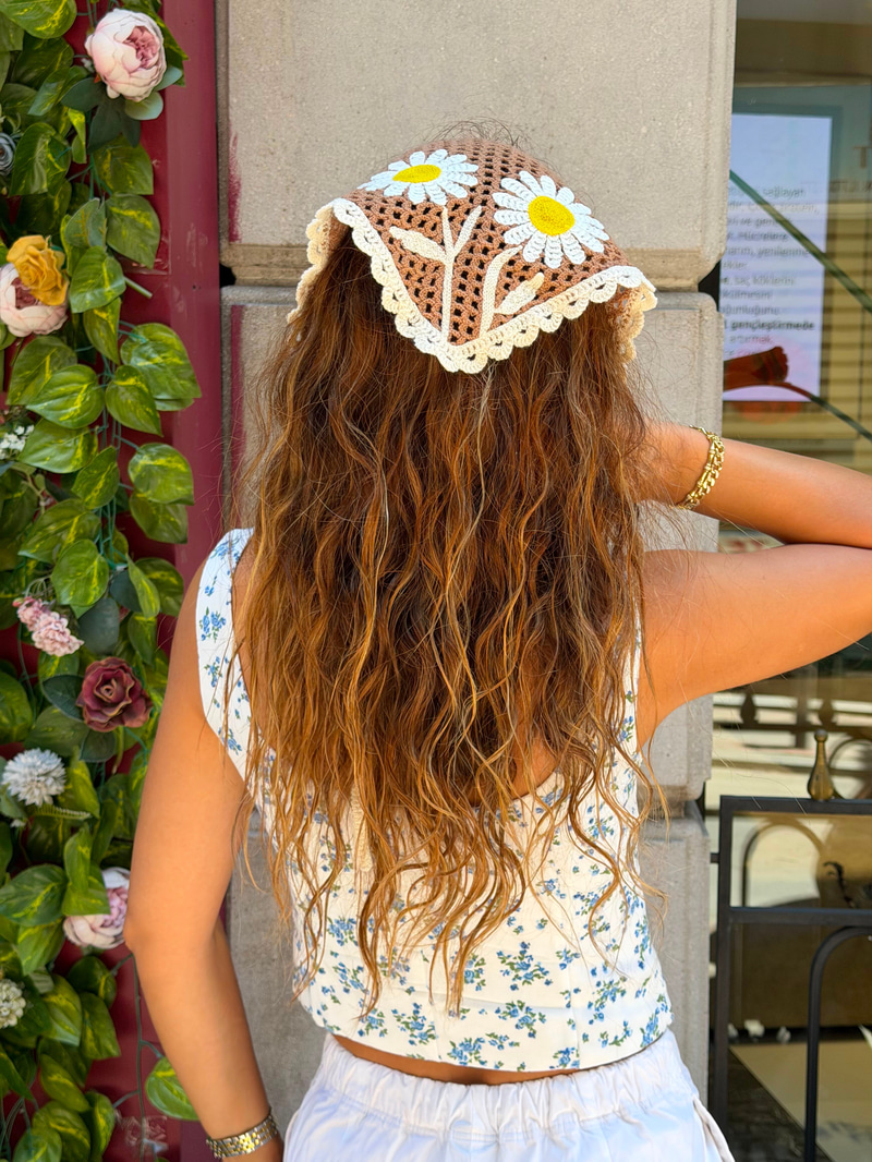 İkili Papatya Model Üçgen İpli Bandana Kahve