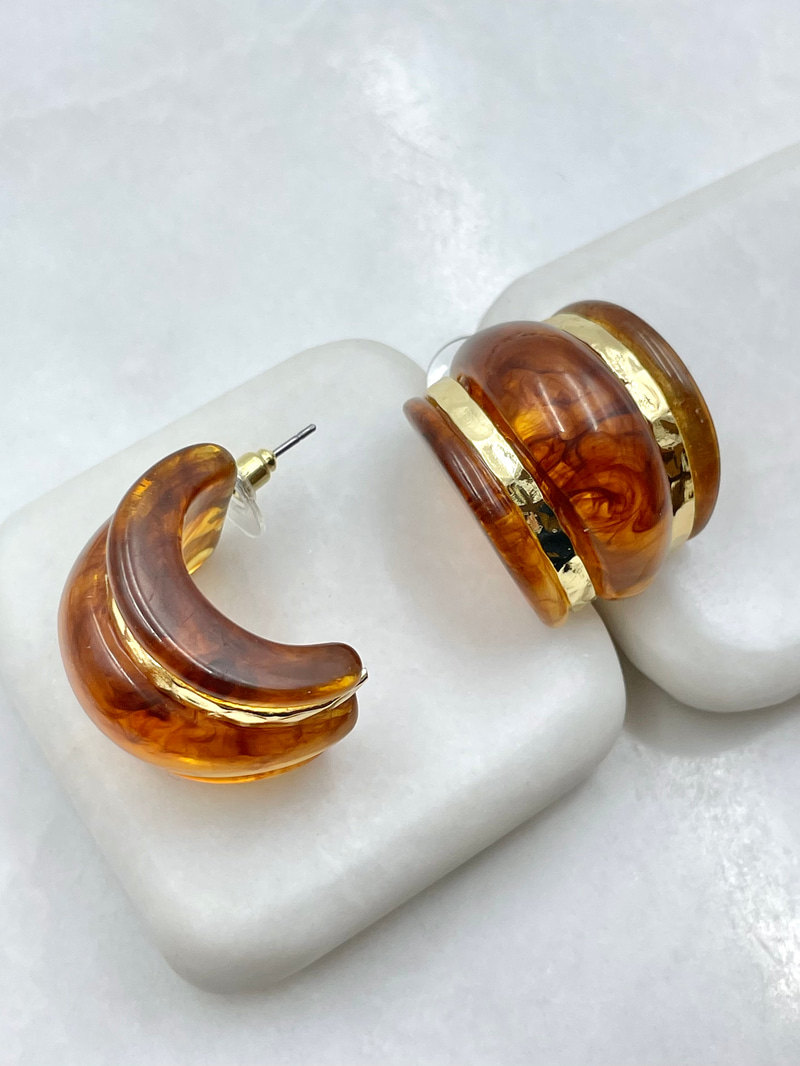 Altın Kaplama Gold Detaylı Vintage Bombe Küpe Kehribar