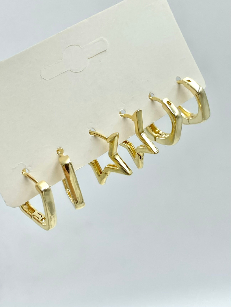 Yıldız Model Altılı Küpe Seti Gold