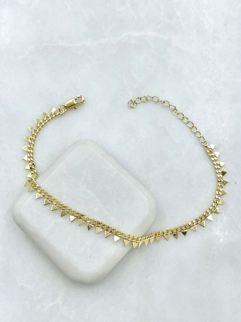 Üçgen Plaka Sallantılı Halhal Gold