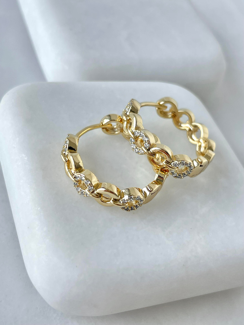 Özel Seri Gömme Taşlı Daire Model Halka Küpe Gold