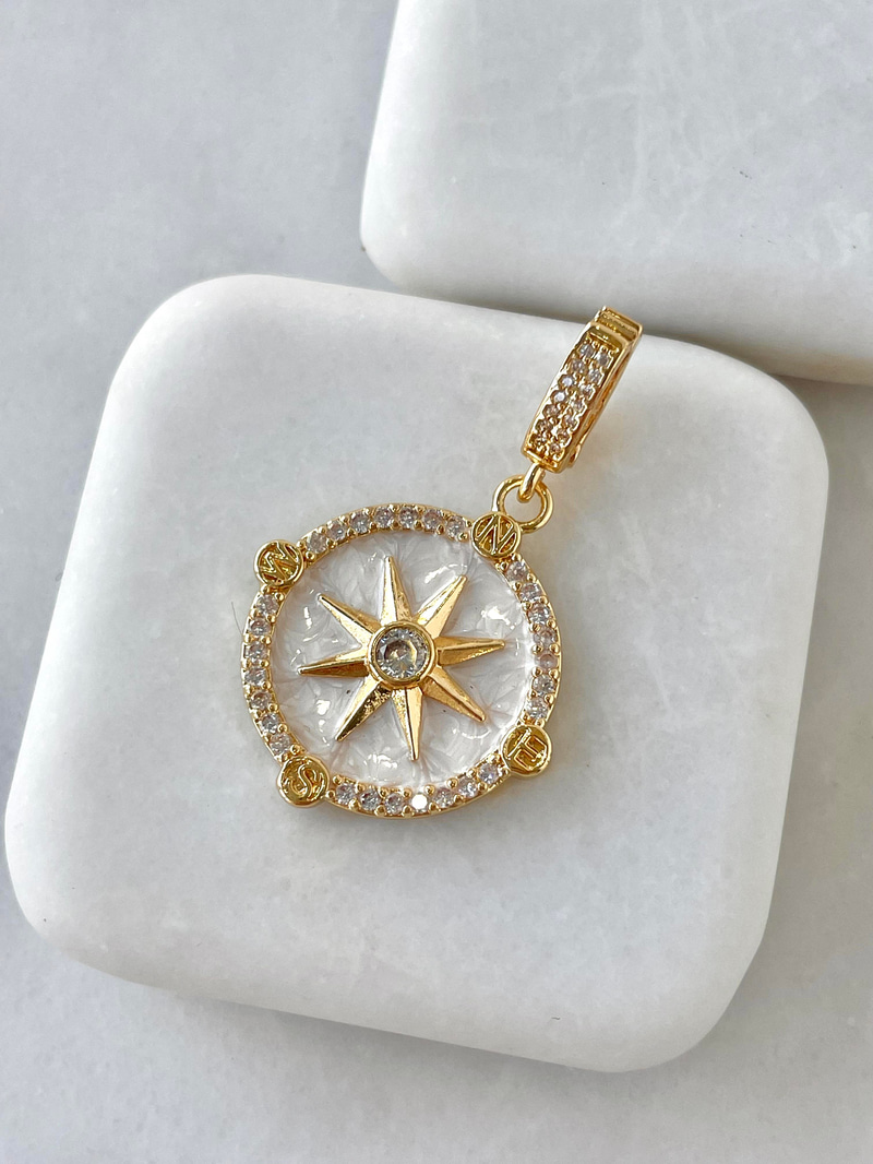 Kuzey Yıldızı Daire Ajda Charm