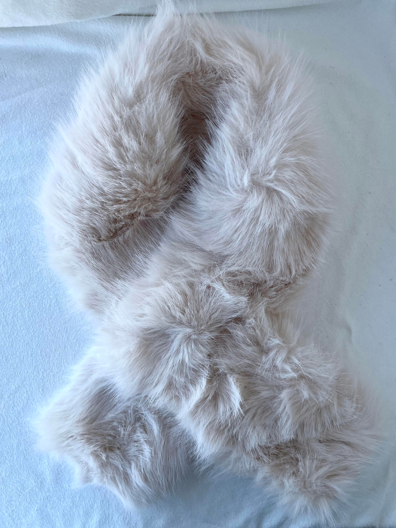 Peluş İçten Geçmeli Atkı Bej