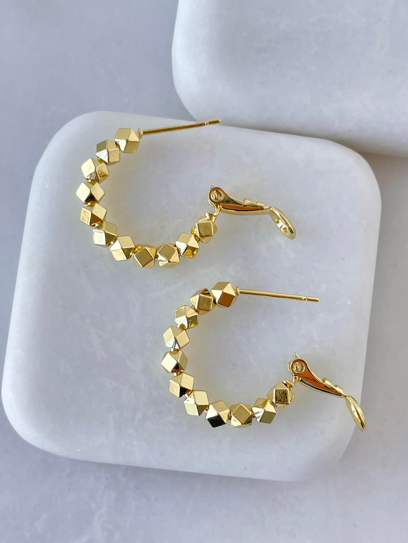 Altın Kaplama Minik Küp Yansımalı Küpe Gold