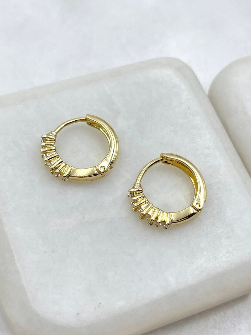 Özel Seri Minimal Gömme Taşlı Halka Küpe 1.3 cm Gold