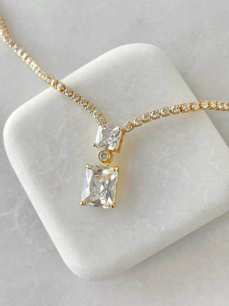 Altın Kaplama Baget Kristal Taş Sallantılı Su Yolu Kolye Gold