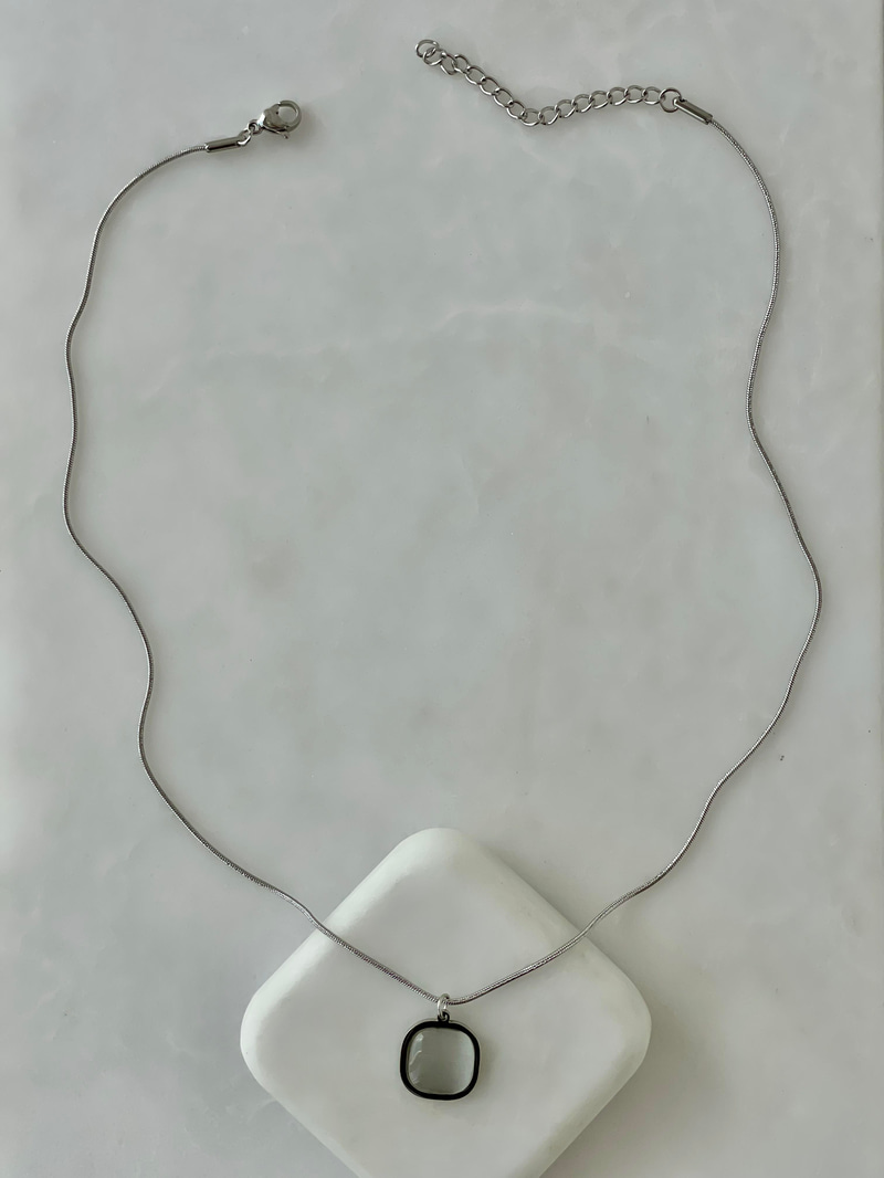 Çelik Kare Opal Taşlı Kolye Gri-Gümüş