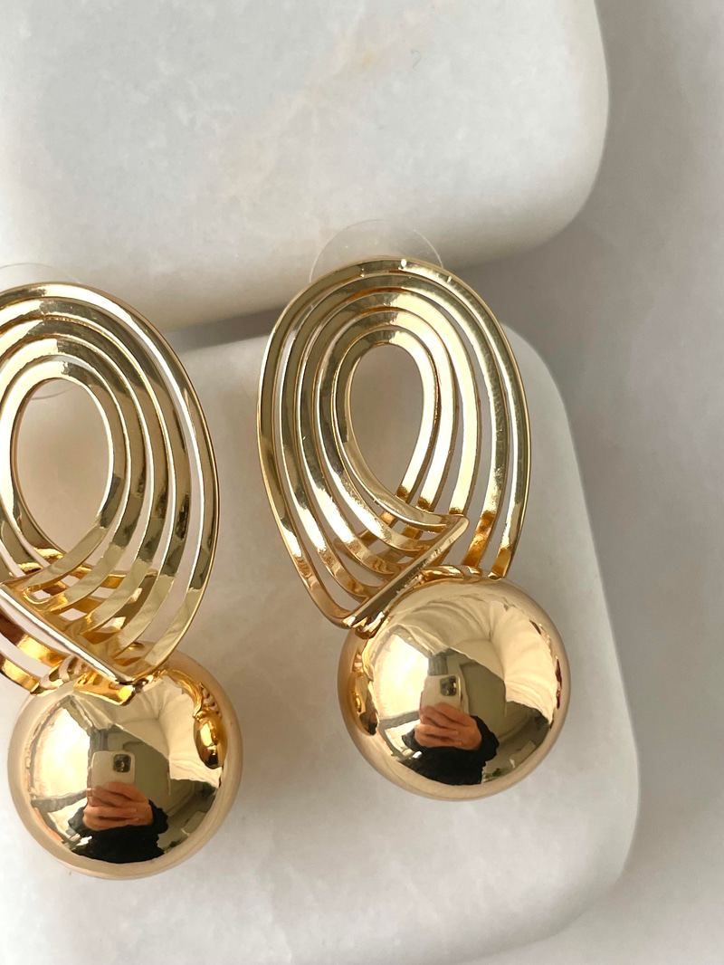 Altın Kaplama Topçuklu Kıvrım Küpe Gold