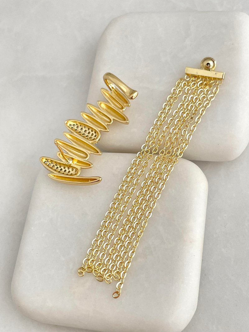 Altın Kaplama Zincir Sallantılı Çift Renk Çoklu Görünüm Kıkırdaklı Küpe Gold