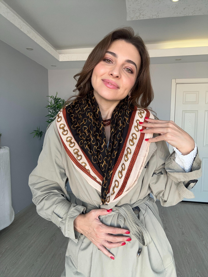 Zincir Desenli Fular