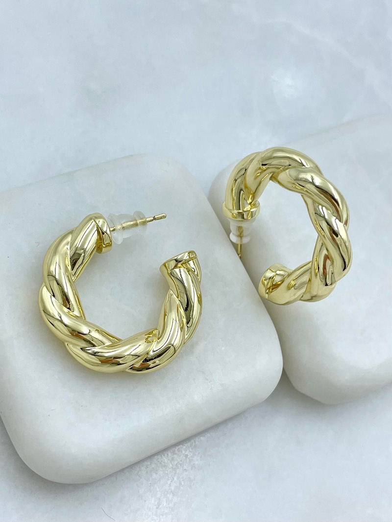 Özel Seri Burgu Model Basic Halka Küpe Gold