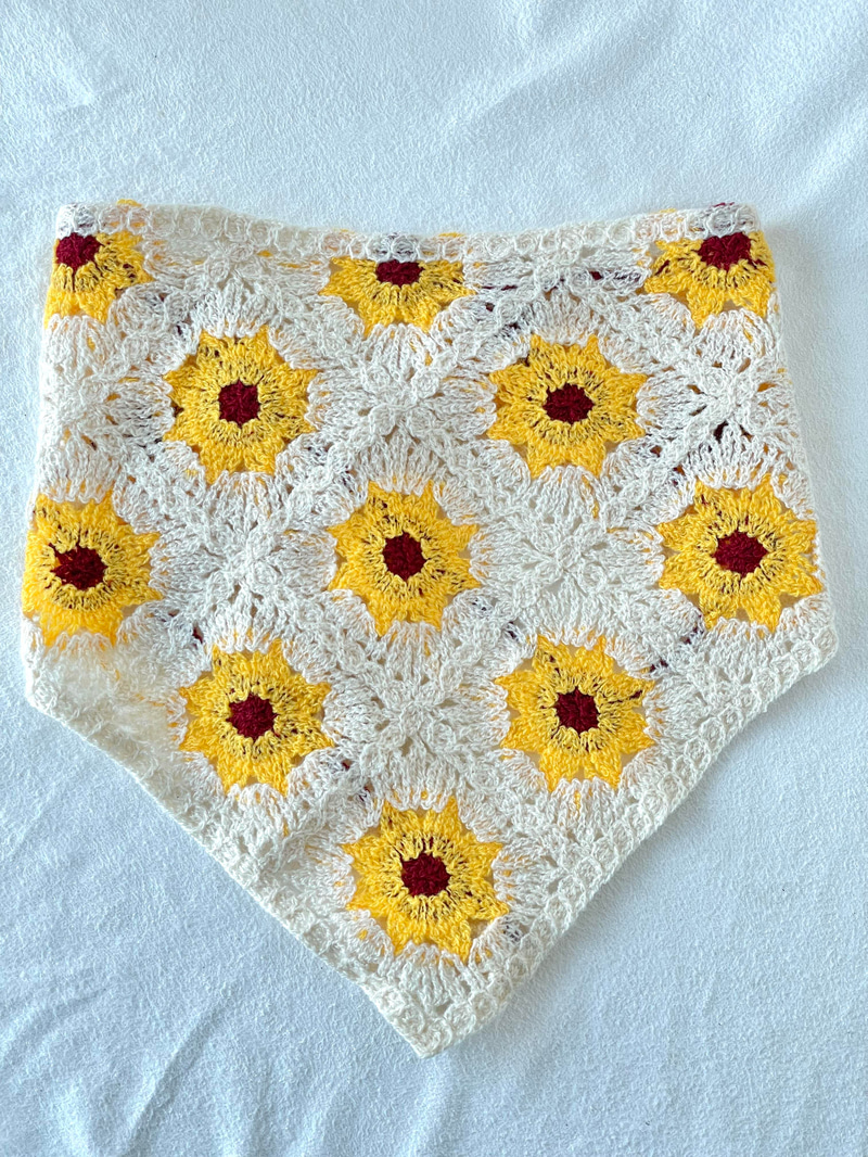 Papatya Desenli Örgü Bandana Sarı