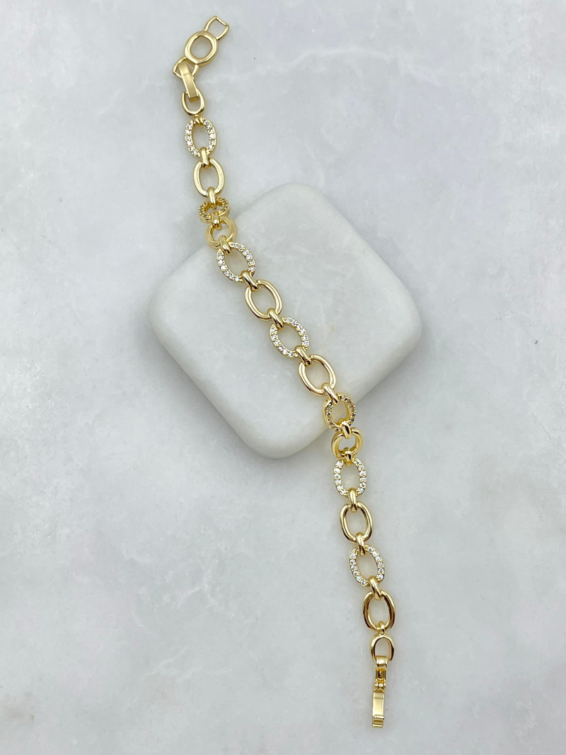 Altın Kaplama Gömme Taşlı İçi Boş Halka Geçmeli Bileklik Gold