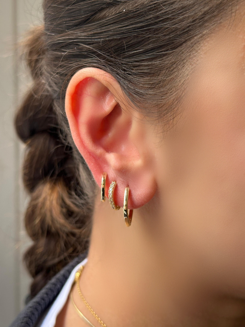 Altın Kaplama Gömme Taşlı ve Kare Model Altılı Set Küpe Gold