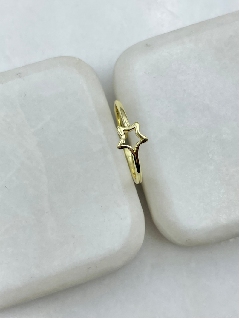 İçii Boş Yıldız Model Yüzük Gold