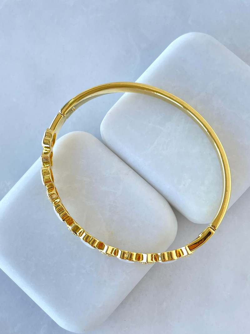 Özel Seri Sedefli Kalp Kelepçe Gold