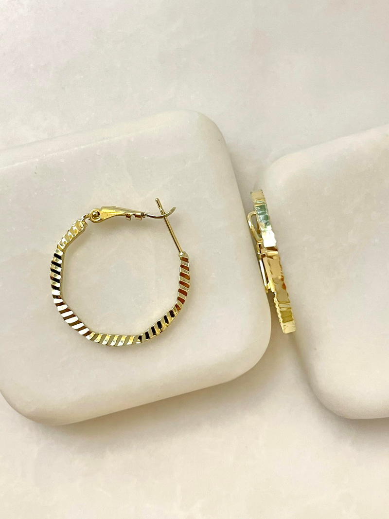 Özel Seri Şeritli Halka Küpe Gold
