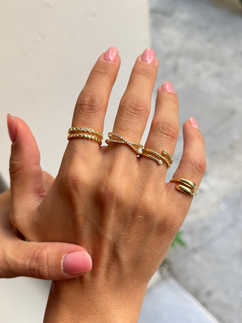 Minimal Taşlı Sarmal Yüzük Gold