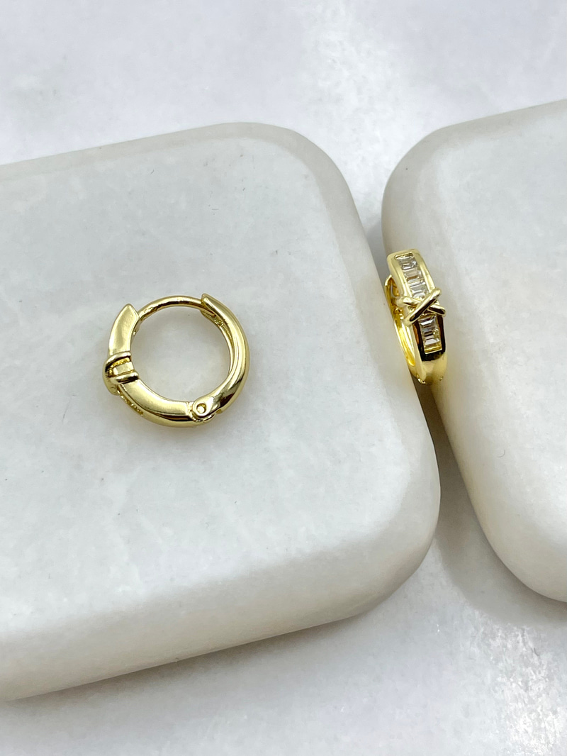 Özel Seri Baget Taşlı X Model Halka Küpe Gold