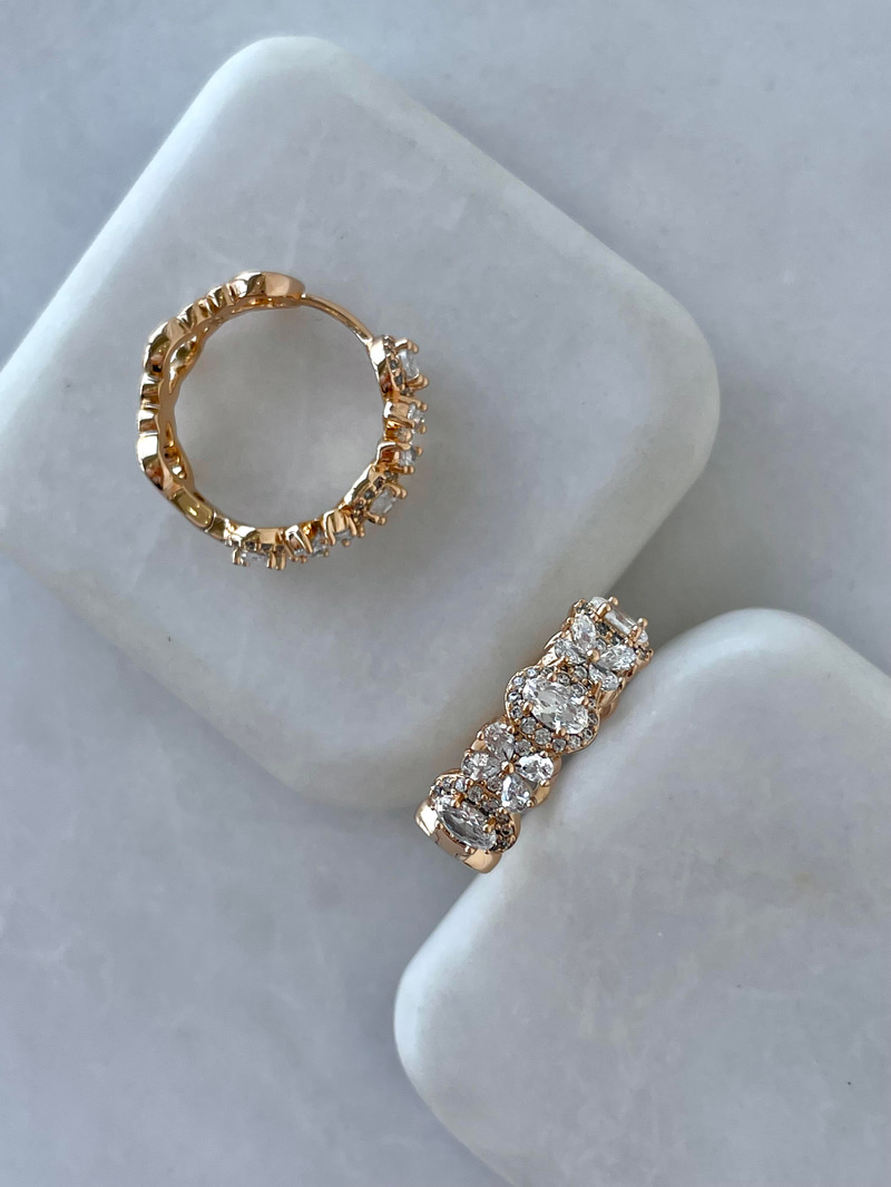 Özel Seri Gümüş Kristal Taşlı Çiçek Küpe