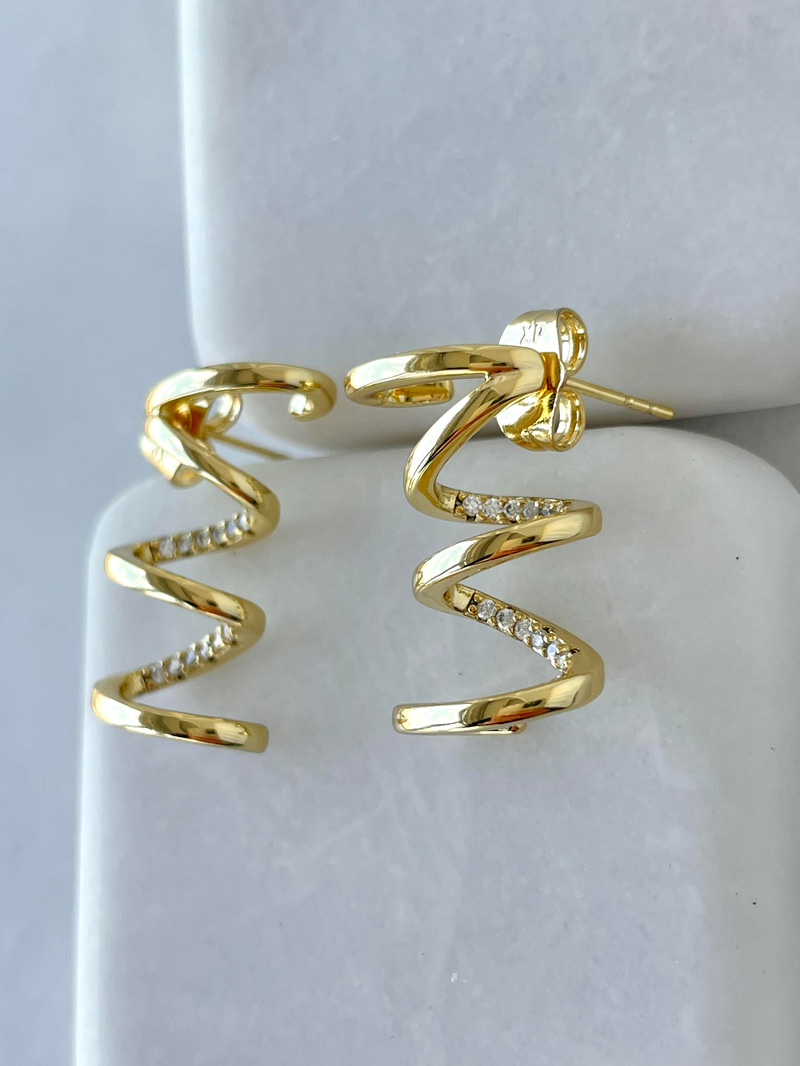 Özel Seri Gömme Taşlı Kıvrım Küpe Gold