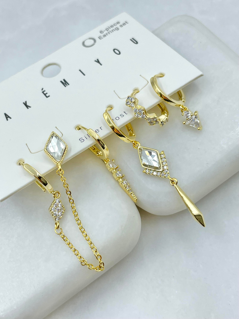 Özel Seri Altılı Üçgen Kristal Model Küpe Seti Gold