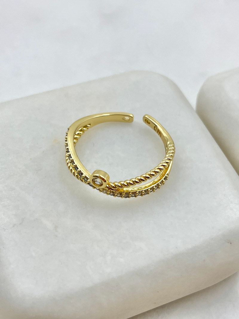 Gömme Taşlı İkili Çapraz Model Yüzük Gold