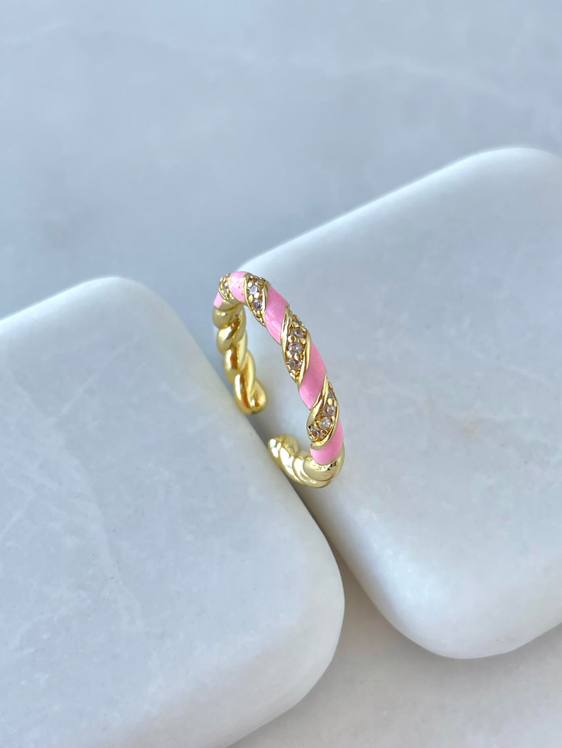 Altın Kaplama Mineli Burgu Model Yüzük Toz Pembe