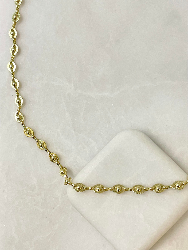 Özel Seri Topçuklu Oval Kolye Gold