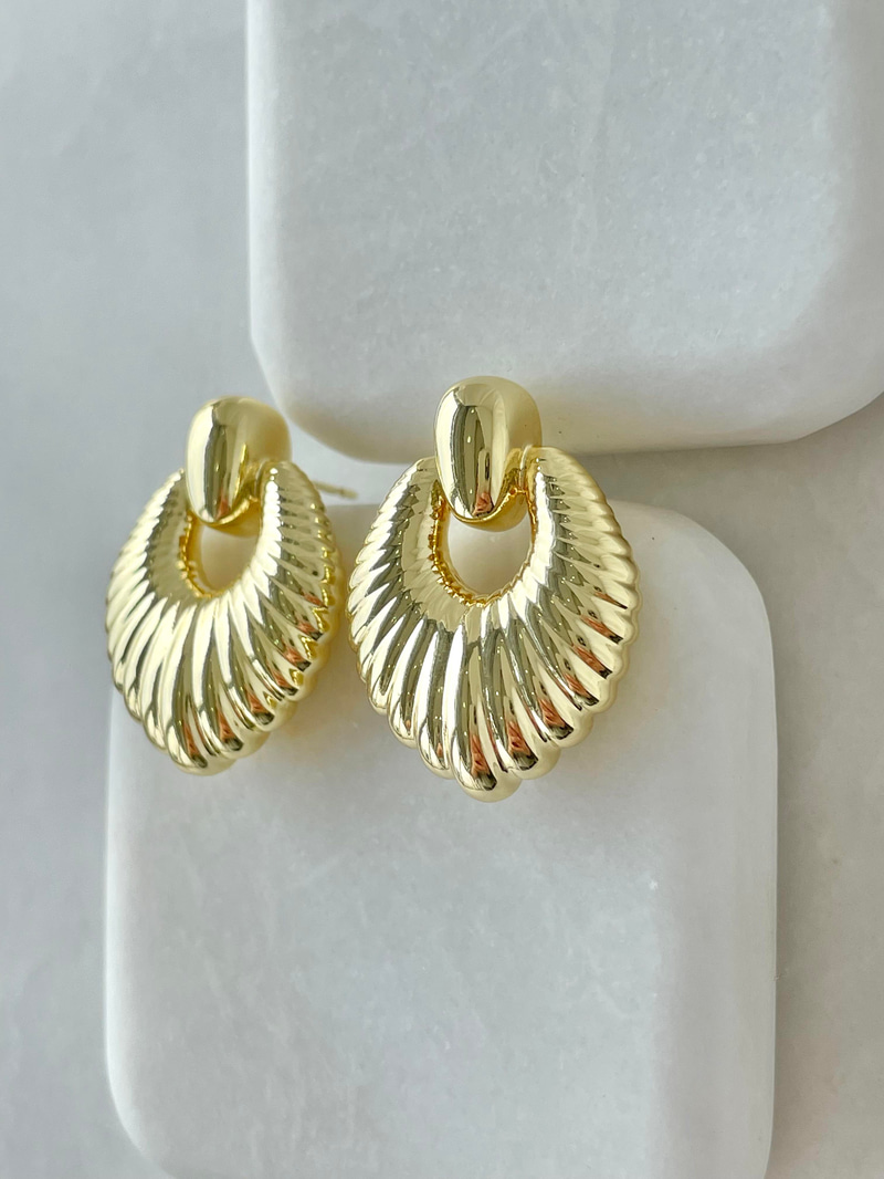 Özel Seri Vintage Burgu Küpe Gold