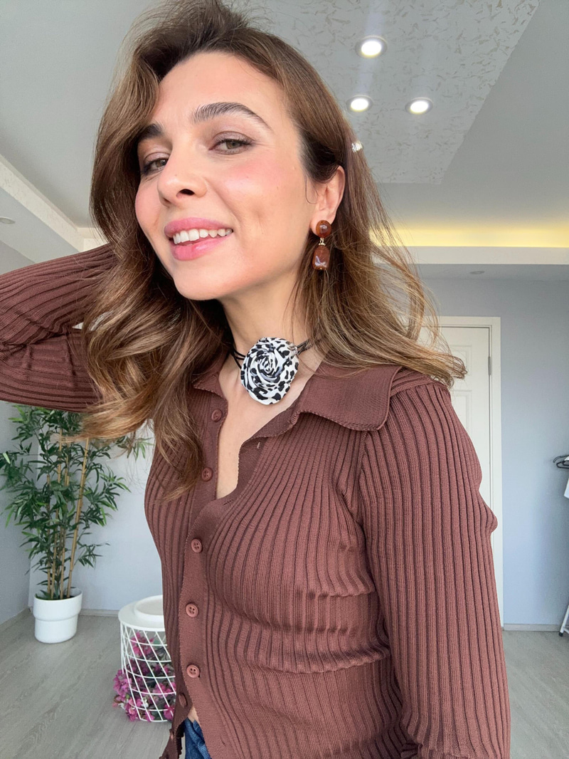 Leopar Gül Choker Kolye Siyah