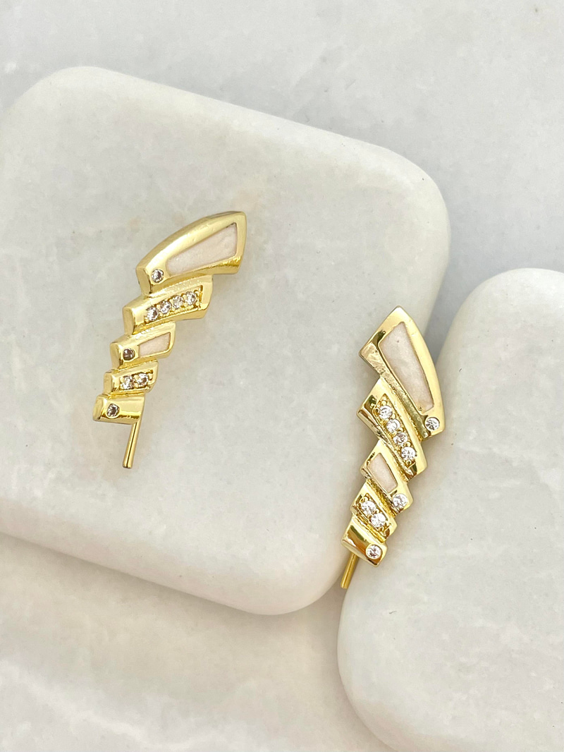 Altın Kaplama Gömme Taşlı ve Sedefli Dizi Küpe Ekru