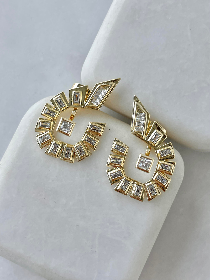 Altın Kaplama Çift Kullanımlı Baget Taşlı Tasarım Küpe Gold
