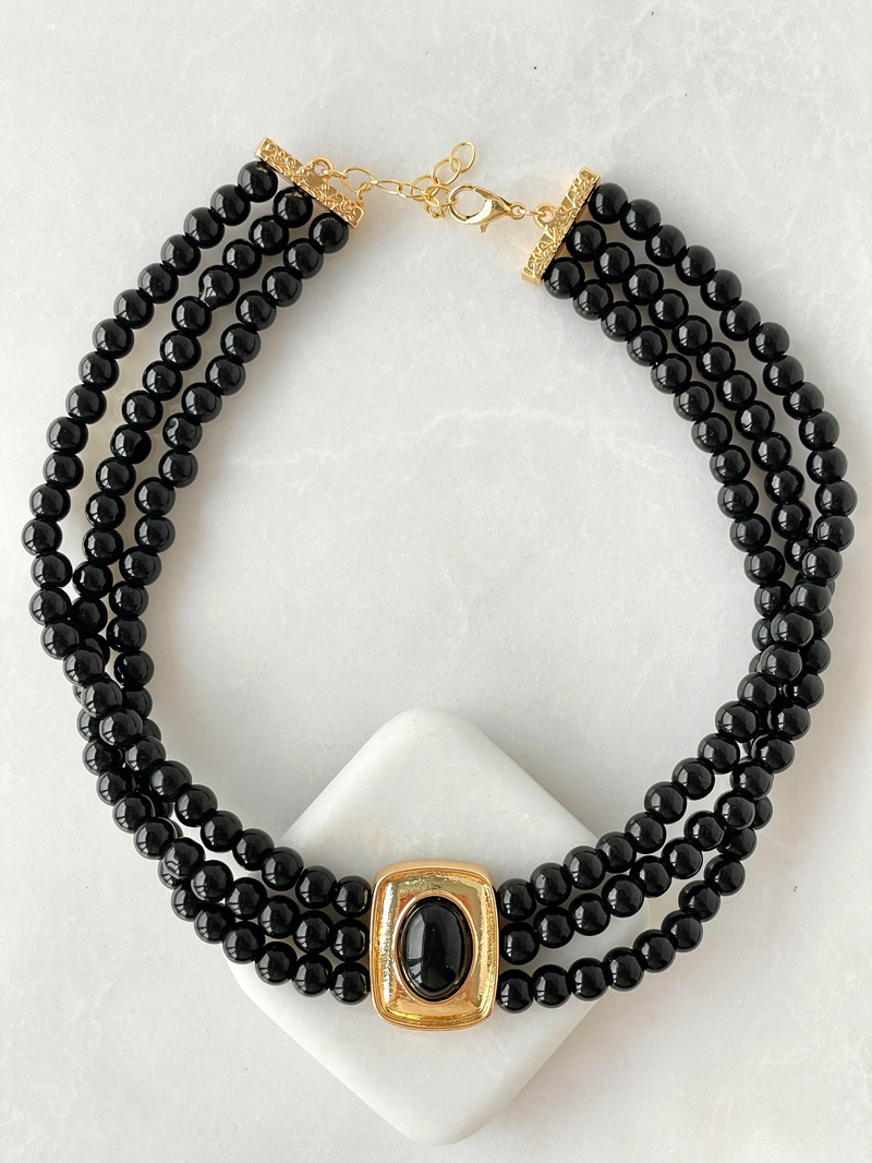 Üç Sıra Boncuklu Vintage Plaka Choker Kolye Siyah