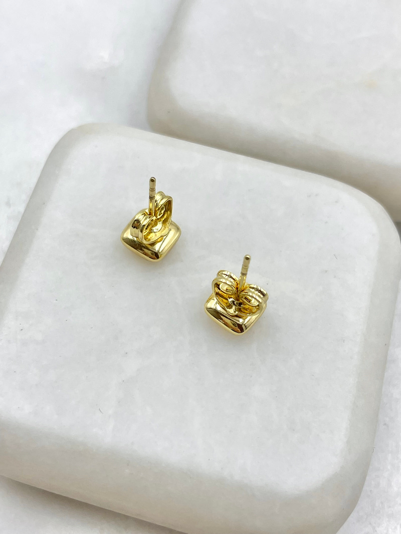 Özel Seri Minimal Bombe Kare Küpe Gold