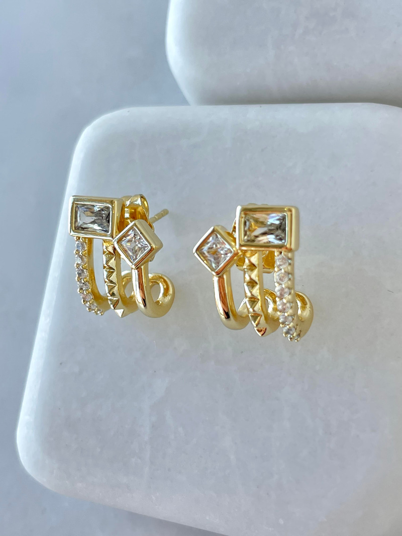 Özel Seri Üçlü Görünüm Taşlı Küpe Gold