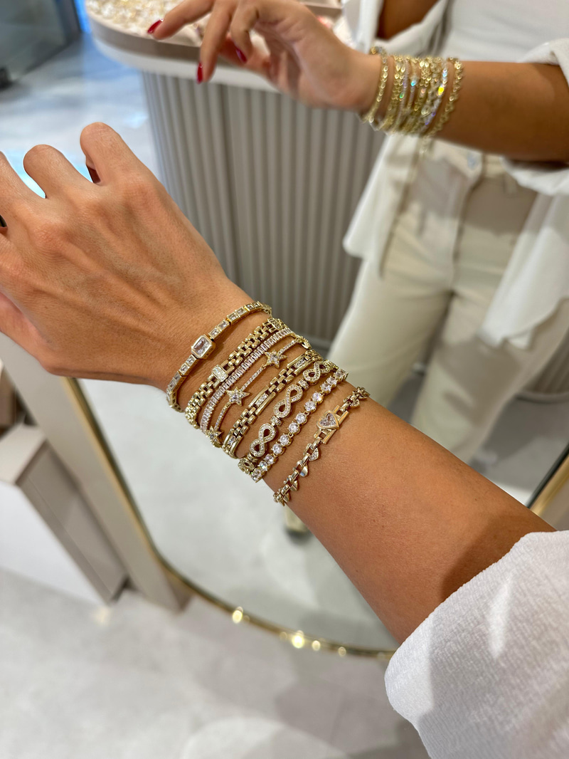 Özel Seri Kare Kristal ve Plaka Model Bileklik Gold