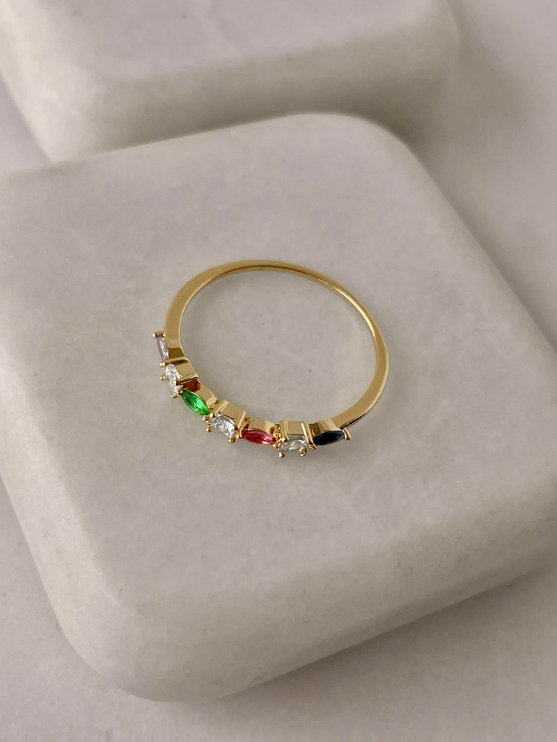Altın Kaplama Kare ve Oval Kristal Taşlı Minimal Yüzük Gold