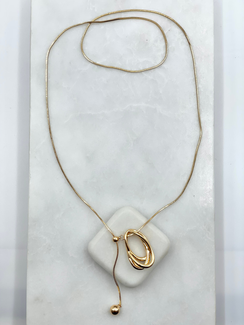 Çoklu Görünüm Oval Sallantılı Asansörlü Kolye Gold