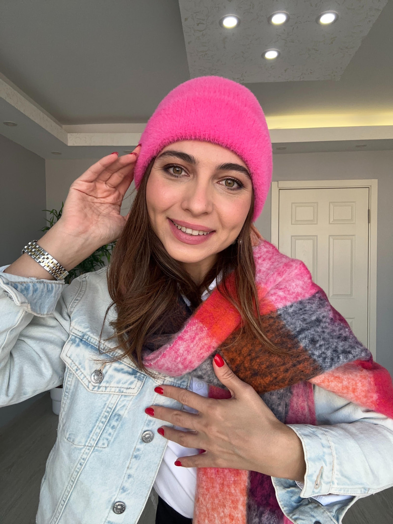 Yumuşak Dokulu Örme Bere Pembe