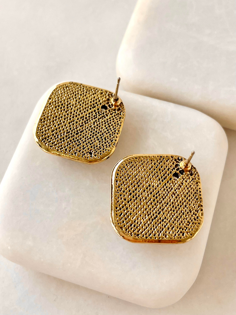 Altın Kaplama Gold Detaylı Kare Leopar Küpe