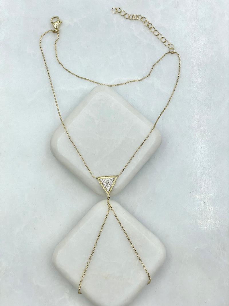 Gömme Taşlı Üçgen Model Şahmeran Gold