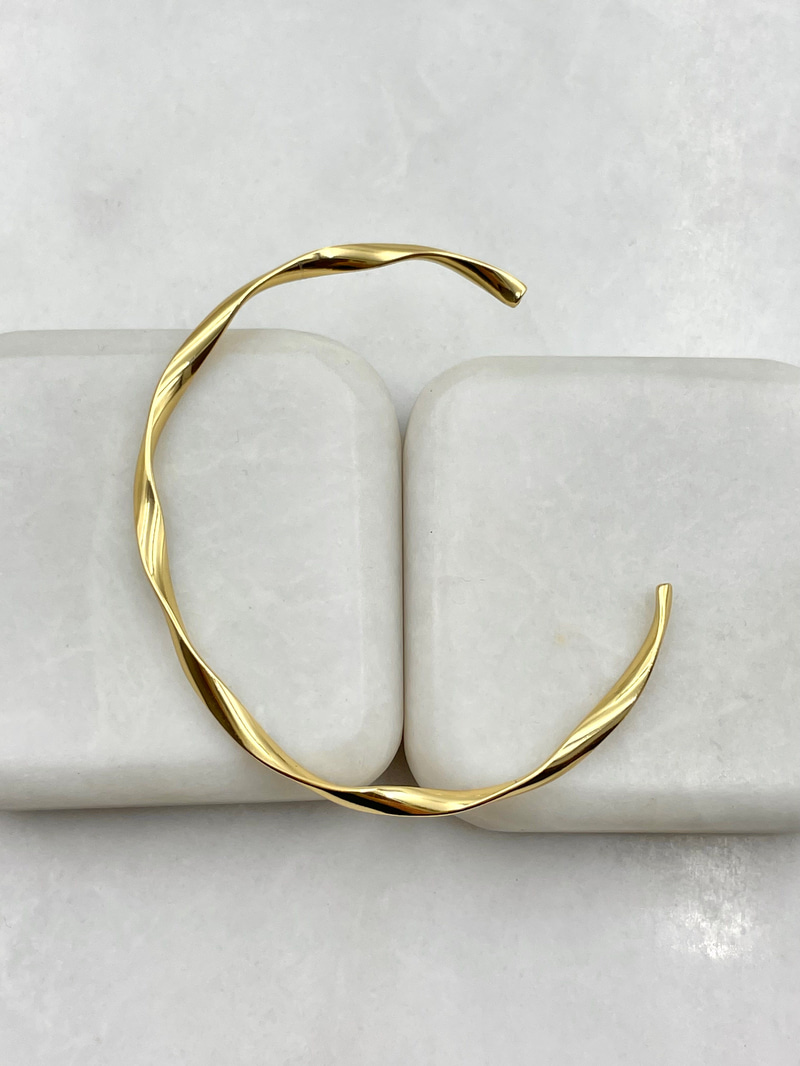 Minimal Burgu Kelepçe Gold