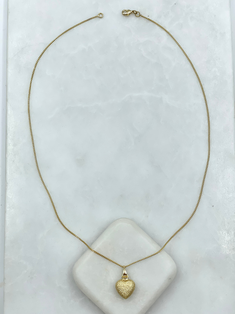 Özel Seri Kumlu Kalp Sallantılı Kolye Gold