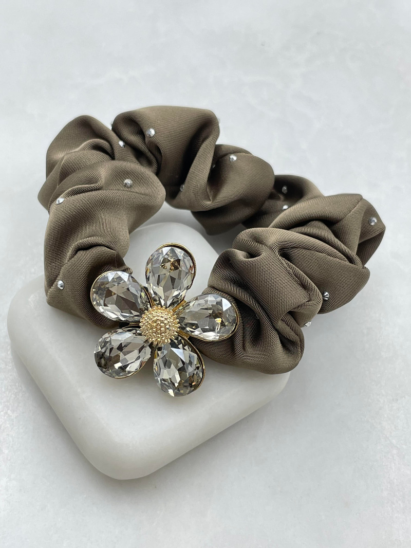 Kristal Çiçekli Premium Scrunchie Toka Vizon