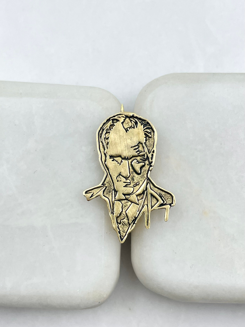 Atatürk Portre Broş Renkli