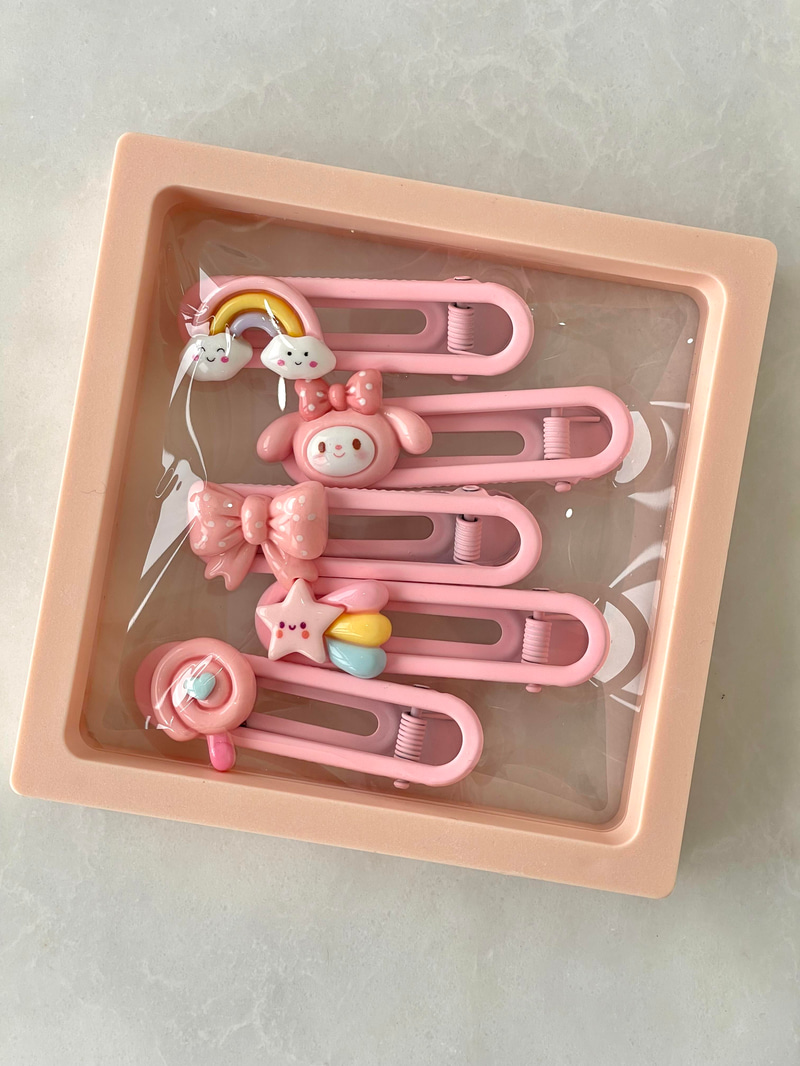 Pembe Fiyonk Detaylı Beşli Kutulu Toka
